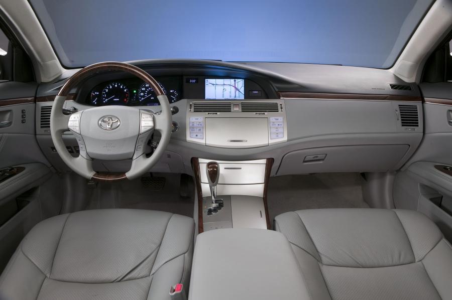 Торпедо Toyota Avalon (GSX30) 2005 года  (фото 52 из 79)